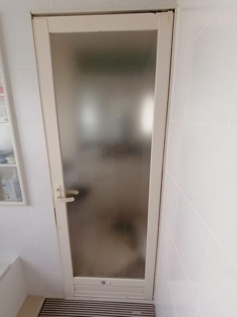 浴室ドア修理